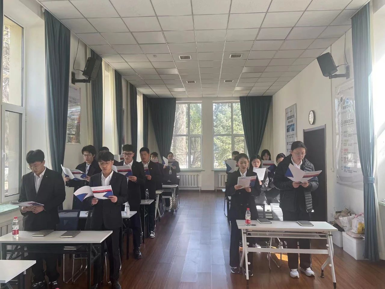 學(xué)習(xí)新知識，感悟新內(nèi)涵——鞍勤集團(tuán)、溫泉集團(tuán)、公服集團(tuán)新生培訓(xùn)迎來階段性成果
